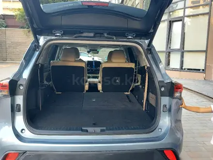 Toyota Highlander 2023 года за 27 000 000 тг. в Алматы – фото 11