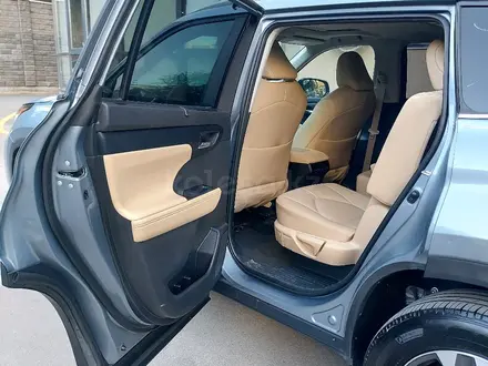 Toyota Highlander 2023 года за 27 000 000 тг. в Алматы – фото 9