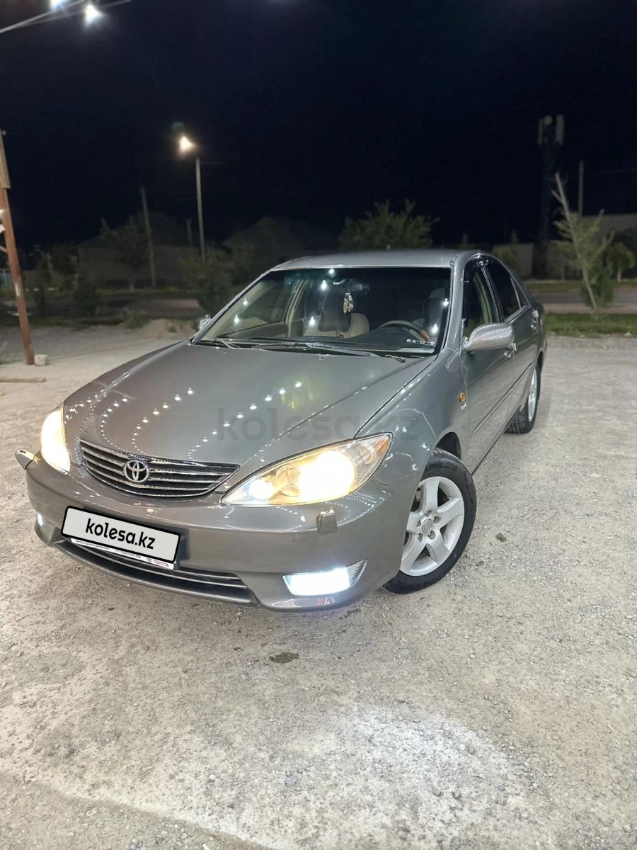 Toyota Camry 2004 г.