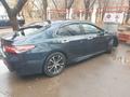 Toyota Camry 2018 года за 8 500 000 тг. в Караганда