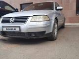 Volkswagen Passat 2004 годаfor1 700 000 тг. в Астана