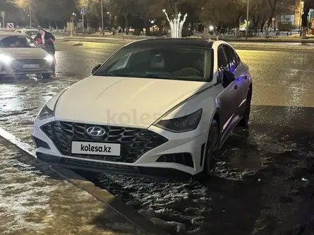 Hyundai Sonata 2021 года за 12 000 000 тг. в Актобе – фото 16