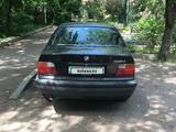 BMW 318 1993 года за 600 000 тг. в Алматы – фото 2