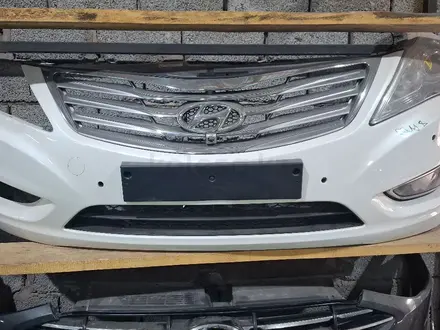 Бампер решетка Hyundai Elantra за 12 000 тг. в Костанай
