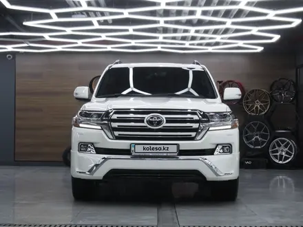 Toyota Land Cruiser 2017 года за 38 000 000 тг. в Алматы