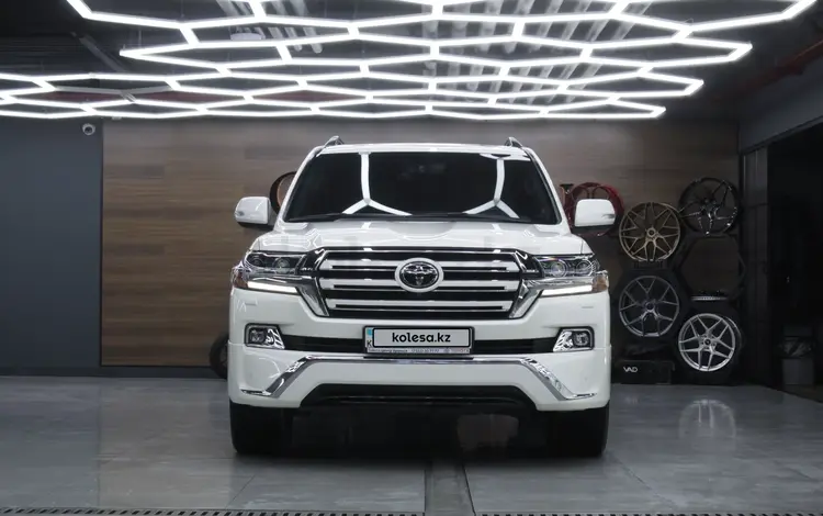 Toyota Land Cruiser 2017 года за 38 000 000 тг. в Алматы