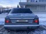 Mercedes-Benz E 230 1988 годаfor1 700 000 тг. в Павлодар