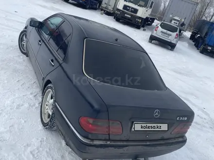 Mercedes-Benz E 320 1998 года за 2 520 000 тг. в Караганда – фото 7