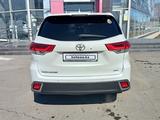 Toyota Highlander 2017 года за 18 990 000 тг. в Усть-Каменогорск – фото 4