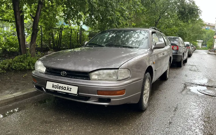 Toyota Camry 1992 годаүшін1 500 000 тг. в Курчум