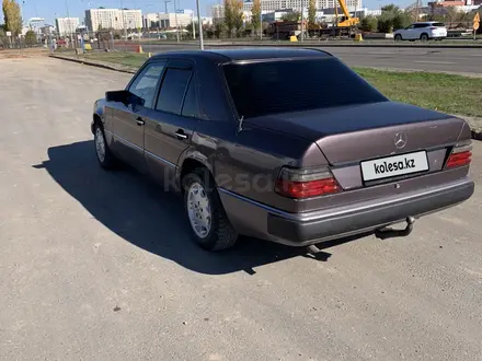 Mercedes-Benz E 230 1992 года за 1 700 000 тг. в Астана – фото 5