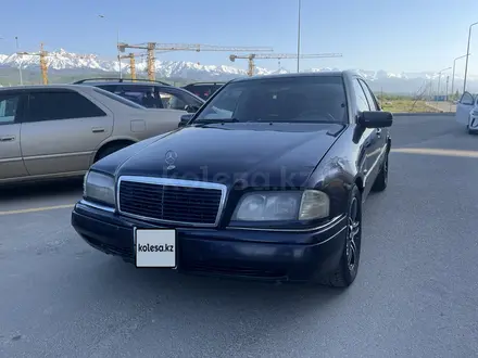 Mercedes-Benz C 280 1994 года за 1 900 000 тг. в Алматы – фото 2