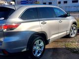 Toyota Highlander 2016 года за 7 000 000 тг. в Караганда – фото 3