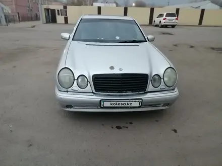 Mercedes-Benz E 430 1995 года за 3 600 000 тг. в Алматы – фото 2