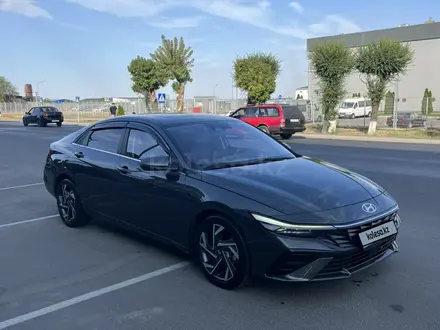 Hyundai Elantra 2024 года за 8 300 000 тг. в Алматы – фото 10