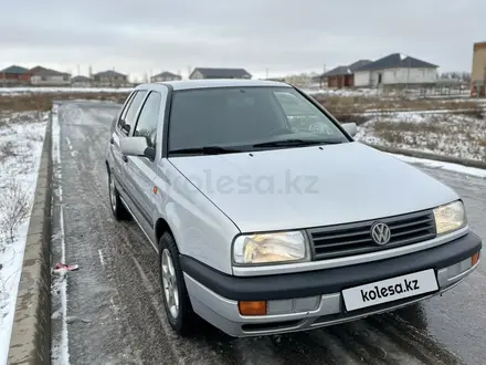 Volkswagen Vento 1993 года за 3 000 000 тг. в Актобе – фото 4