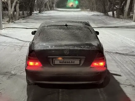 Mercedes-Benz S 320 1999 года за 2 800 000 тг. в Караганда – фото 3