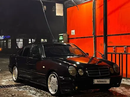 Mercedes-Benz E 320 1998 года за 2 500 000 тг. в Алматы – фото 7