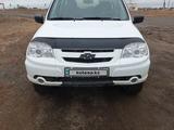 Chevrolet Niva 2014 годаfor3 200 000 тг. в Актобе