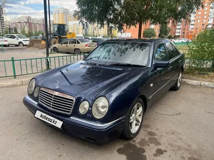 Mercedes-Benz E 230 1995 года за 2 300 000 тг. в Астана – фото 3