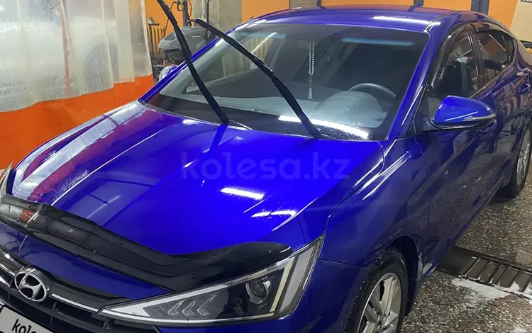 Hyundai Elantra 2019 года за 8 600 000 тг. в Астана