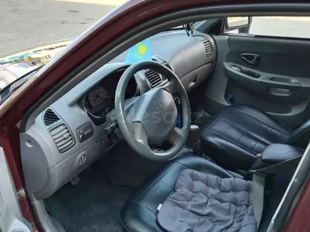 Hyundai Accent 2007 года за 1 700 000 тг. в Актобе – фото 7