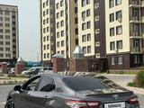 Toyota Camry 2020 года за 13 600 000 тг. в Алматы – фото 4