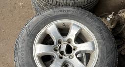 Родные диски с резиной от Прадо 120 резона Nokian nordman за 220 000 тг. в Уральск