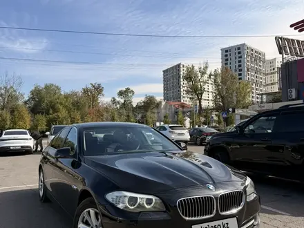 BMW 528 2010 года за 9 460 000 тг. в Алматы – фото 2
