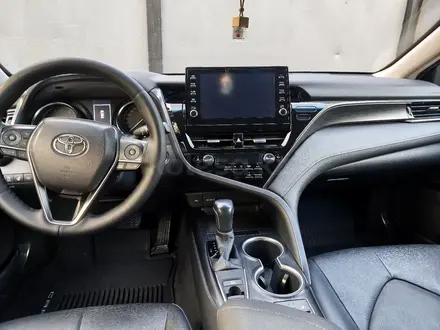 Toyota Camry 2021 года за 13 900 000 тг. в Алматы – фото 14
