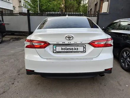 Toyota Camry 2021 года за 13 900 000 тг. в Алматы – фото 17