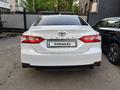 Toyota Camry 2021 года за 13 900 000 тг. в Алматы – фото 19