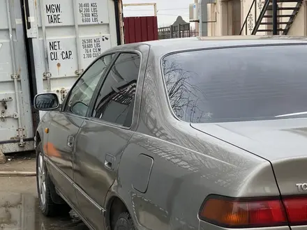 Toyota Camry 1999 года за 2 980 000 тг. в Актау – фото 3