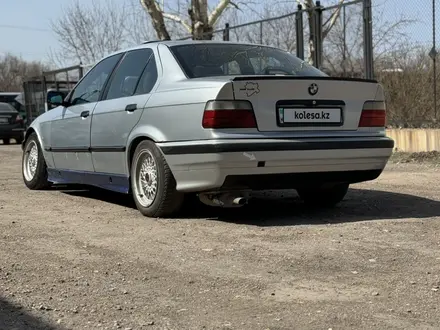 BMW 328 1998 года за 1 780 000 тг. в Астана – фото 2