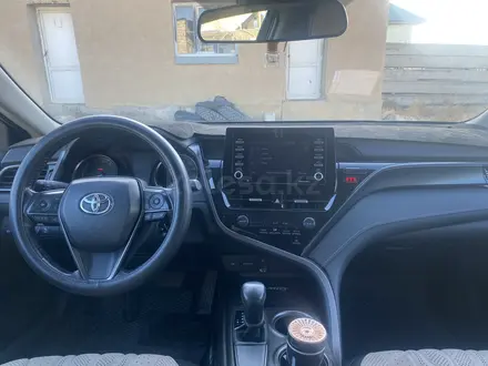 Toyota Camry 2020 года за 12 500 000 тг. в Кызылорда – фото 2