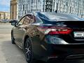 Toyota Camry 2023 года за 15 000 000 тг. в Актобе – фото 5
