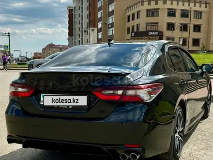 Toyota Camry 2023 года за 15 000 000 тг. в Актобе – фото 6