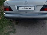 Mercedes-Benz E 220 1993 года за 900 000 тг. в Шу – фото 5