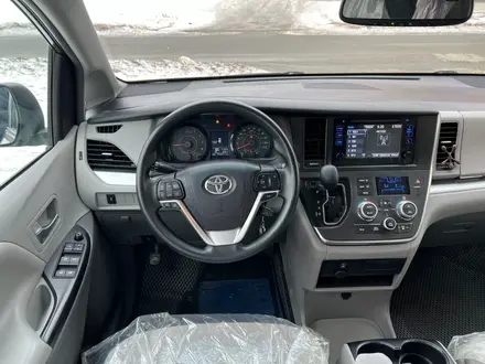 Toyota Sienna 2016 годаүшін13 500 000 тг. в Уральск – фото 16