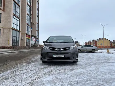 Toyota Sienna 2016 года за 13 500 000 тг. в Уральск – фото 7
