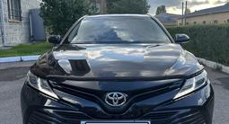 Toyota Camry 2019 года за 11 800 000 тг. в Астана