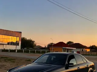 Mercedes-Benz E 320