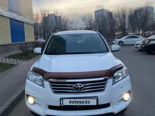 Toyota RAV4, 2010