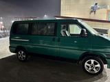 Volkswagen Multivan 1996 годаүшін3 500 000 тг. в Караганда – фото 2