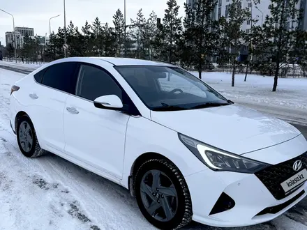 Hyundai Accent 2021 года за 8 200 000 тг. в Астана – фото 2