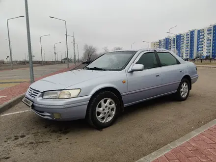 Toyota Camry 1998 года за 3 600 000 тг. в Караганда
