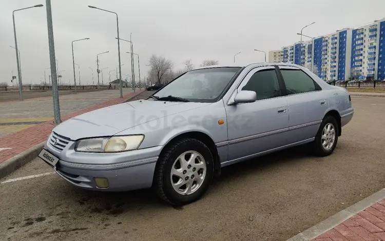 Toyota Camry 1998 годаүшін3 600 000 тг. в Караганда