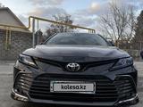 Toyota Camry 2022 года за 18 200 000 тг. в Алматы – фото 4