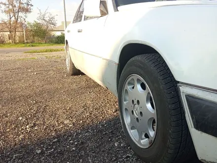 Mercedes-Benz E 230 1991 года за 1 000 000 тг. в Шымкент – фото 13