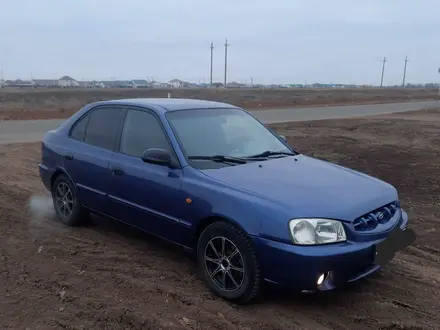 Hyundai Accent 2000 года за 1 950 000 тг. в Уральск – фото 3